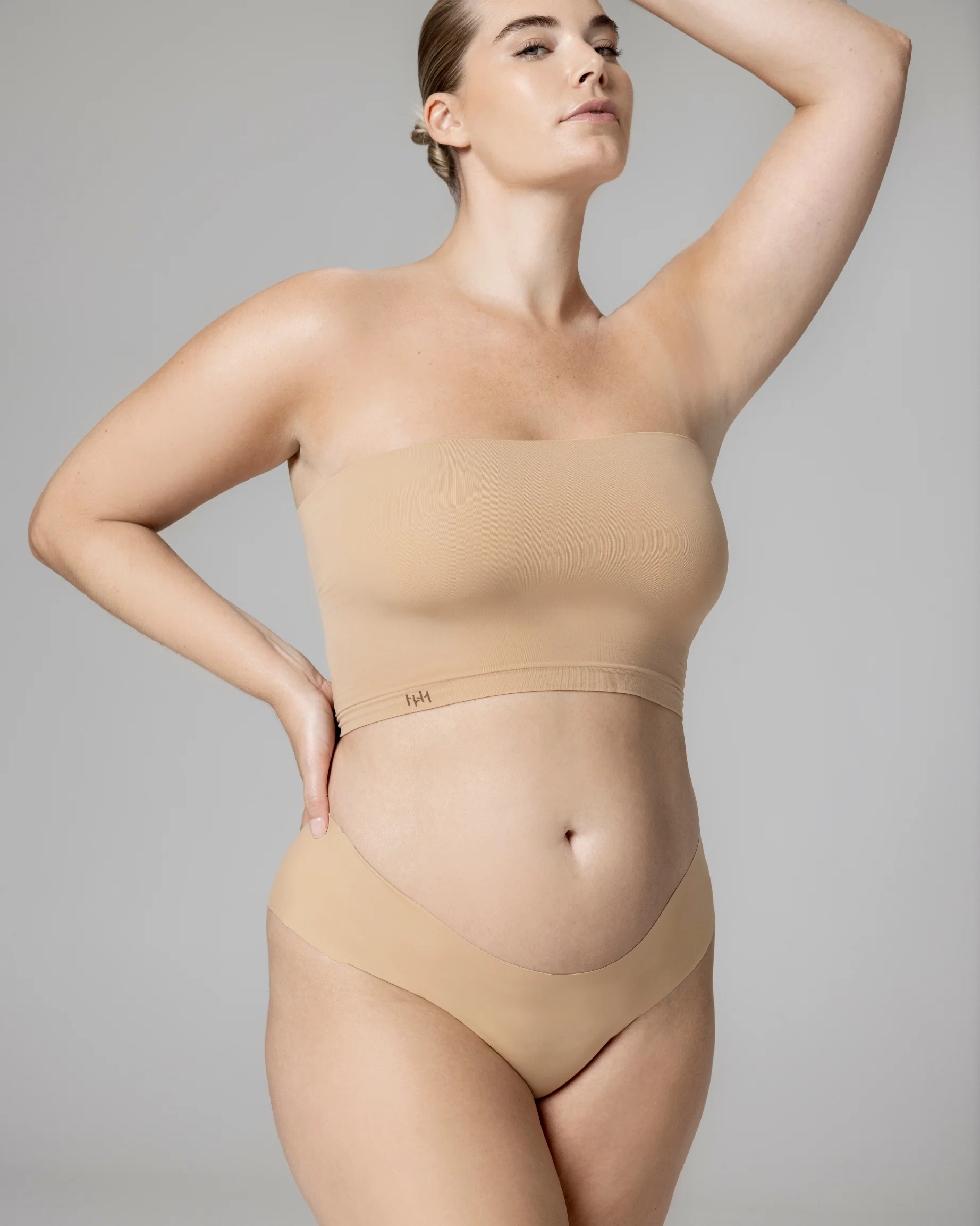 BARE - CHEEKY - Image 12