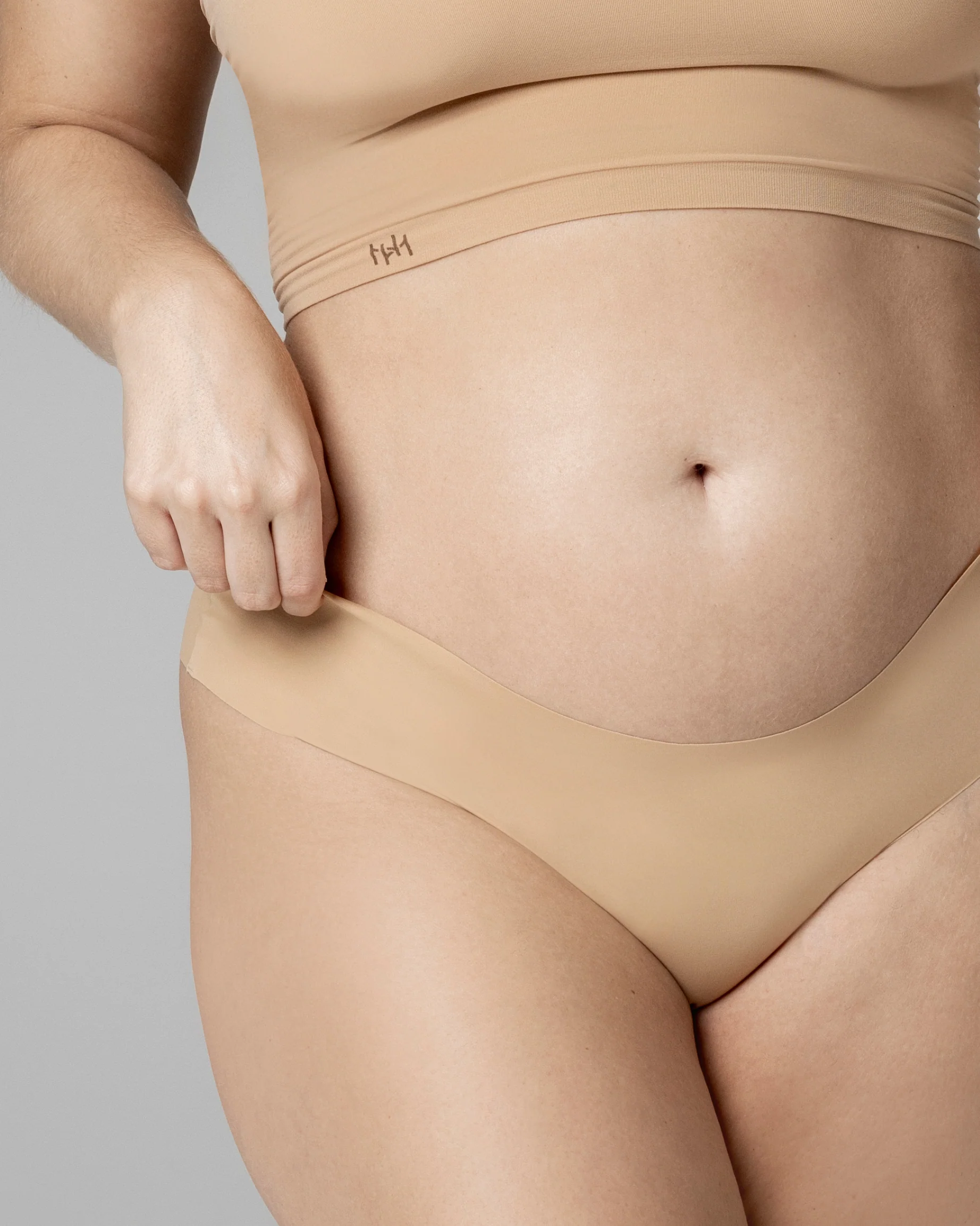 BARE - CHEEKY - Image 14