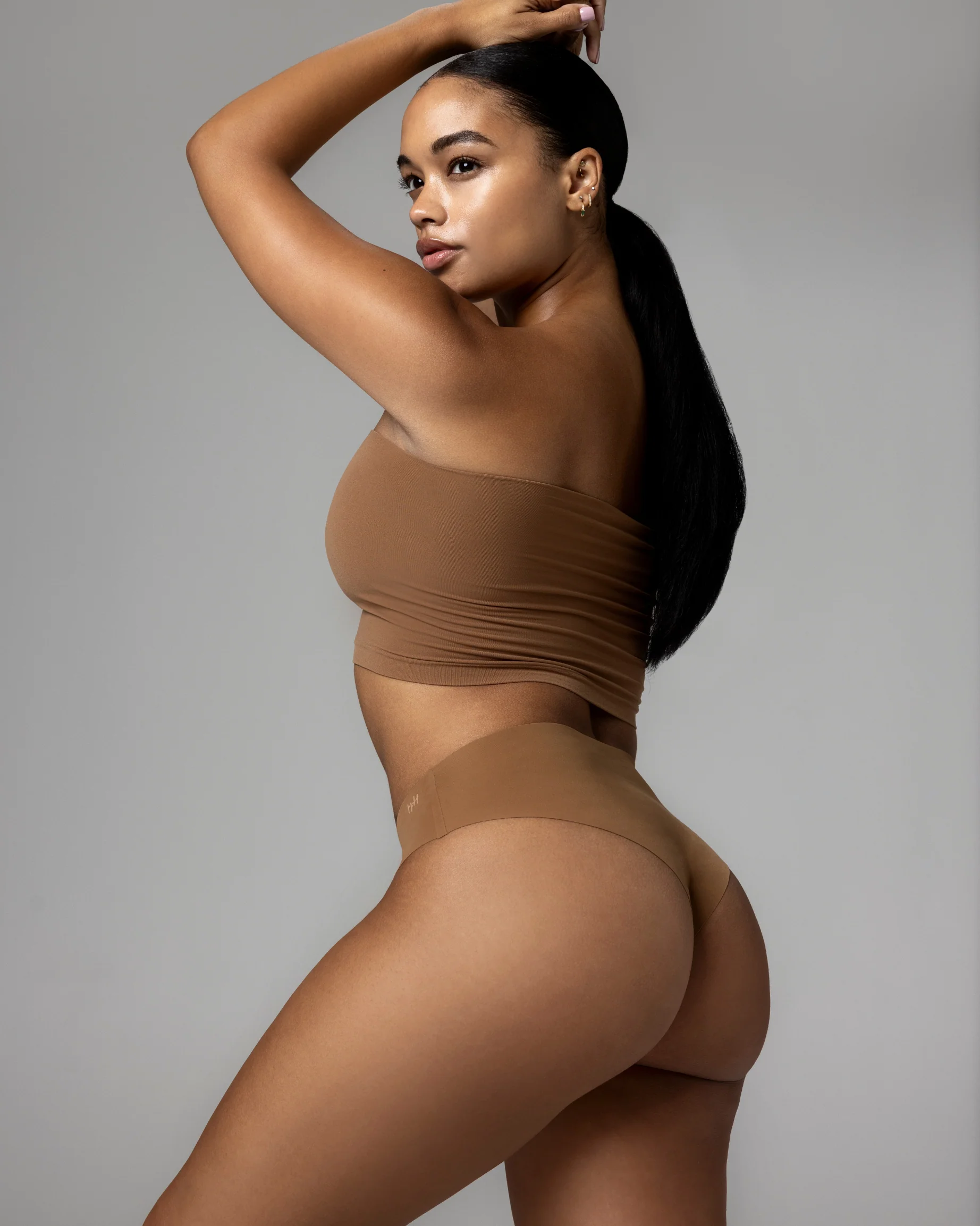 BARE - CHEEKY - Image 24