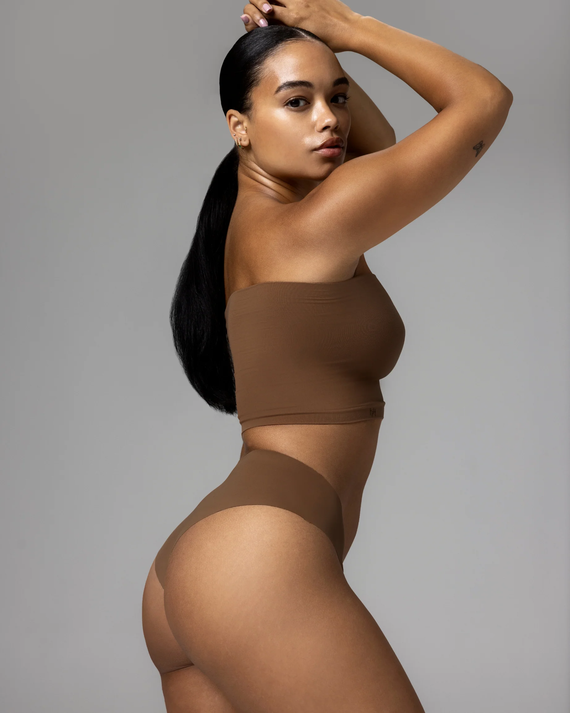 BARE - CHEEKY - Image 31