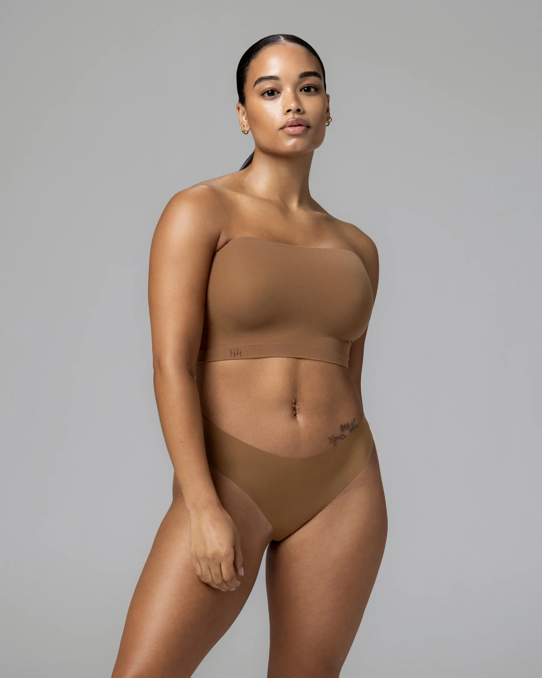 BARE - THONG - Image 29