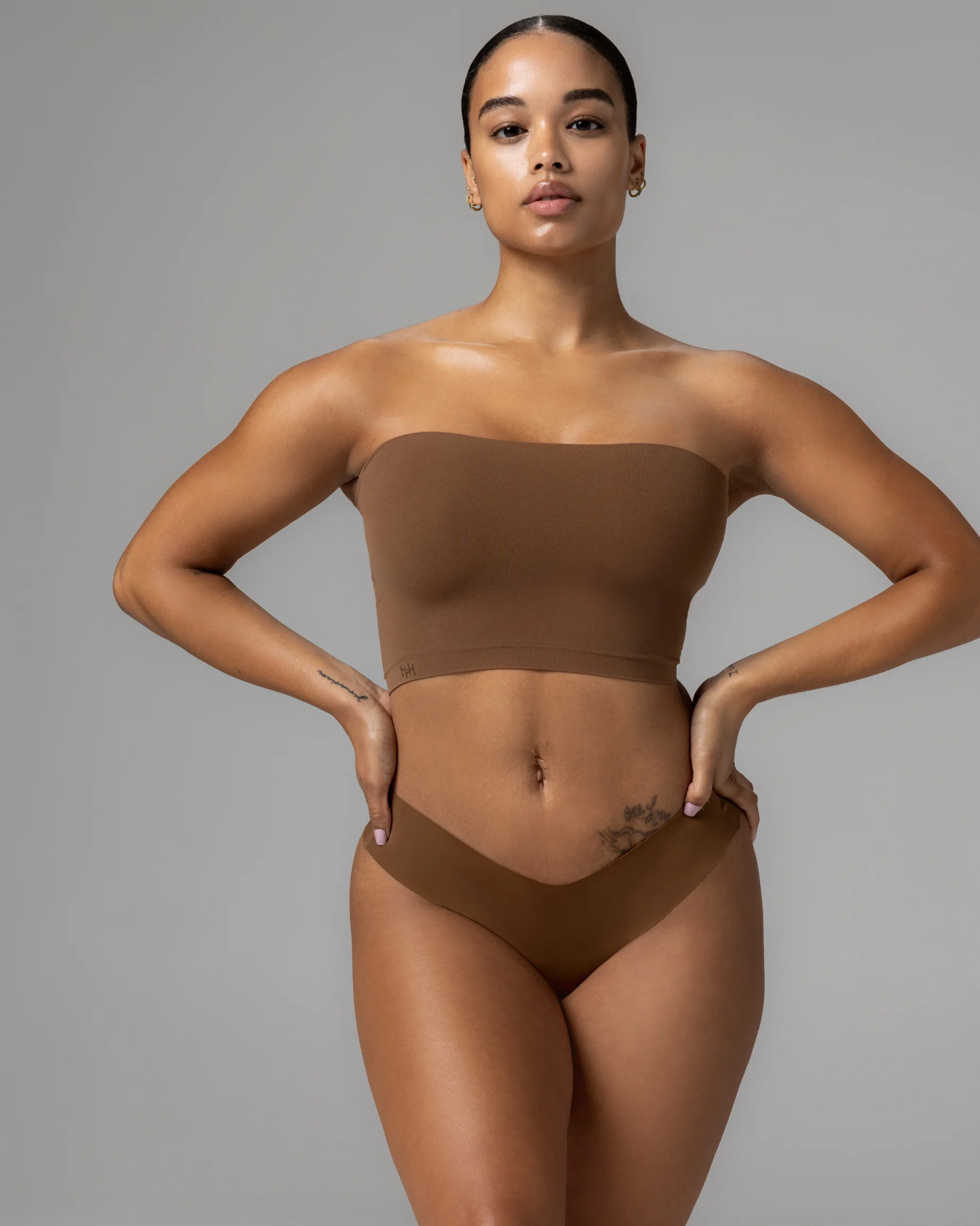 BARE - THONG - Image 33