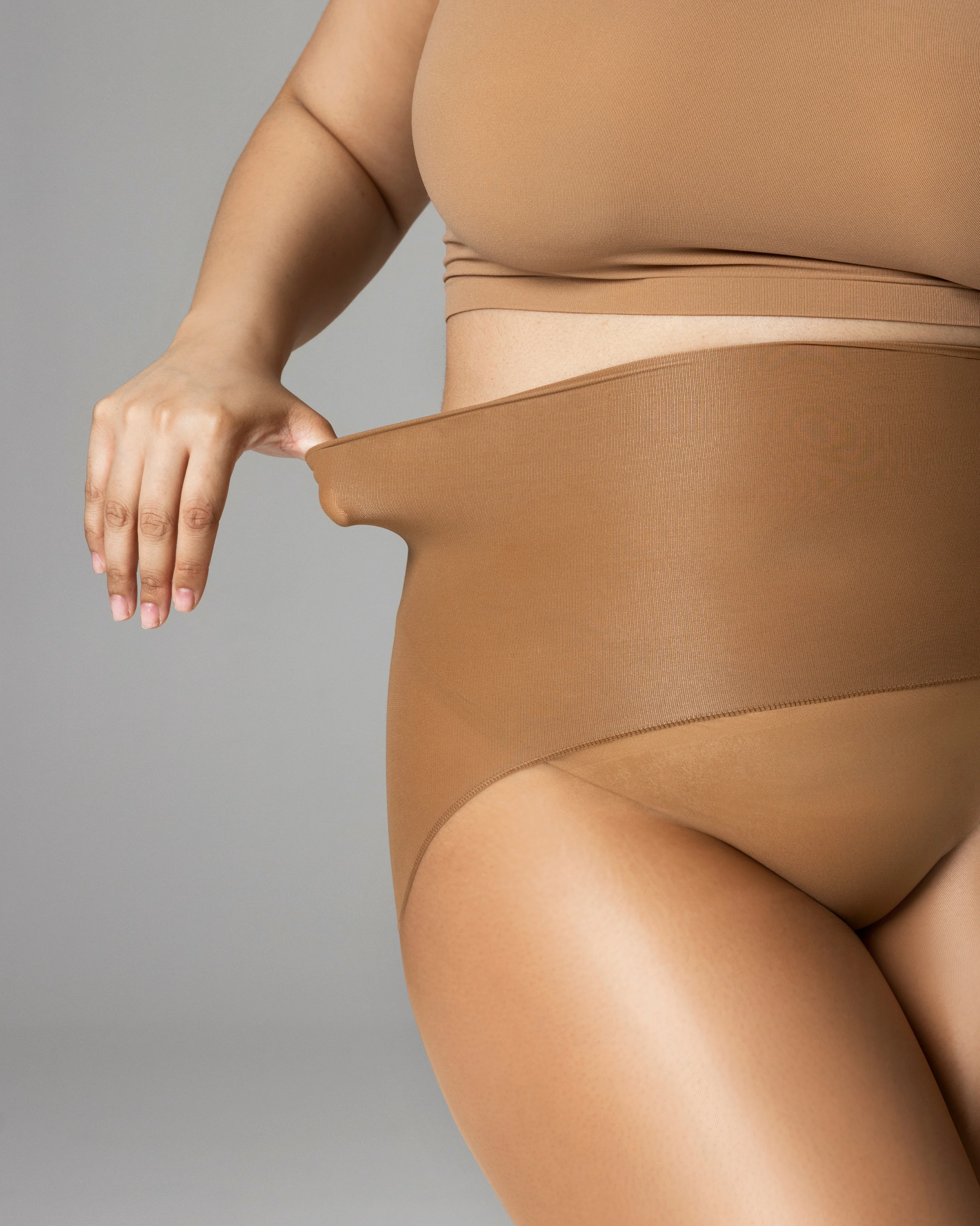 PLAY - FREE HUGGING SEAMLESS TIGHTS  - GLOSS - Image 13